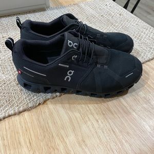 On cloud 5 water proof all black